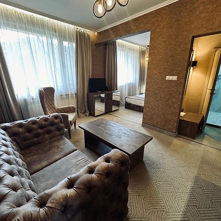 Хотелски Комплекс Белият Кон Targóvishte Exterior foto
